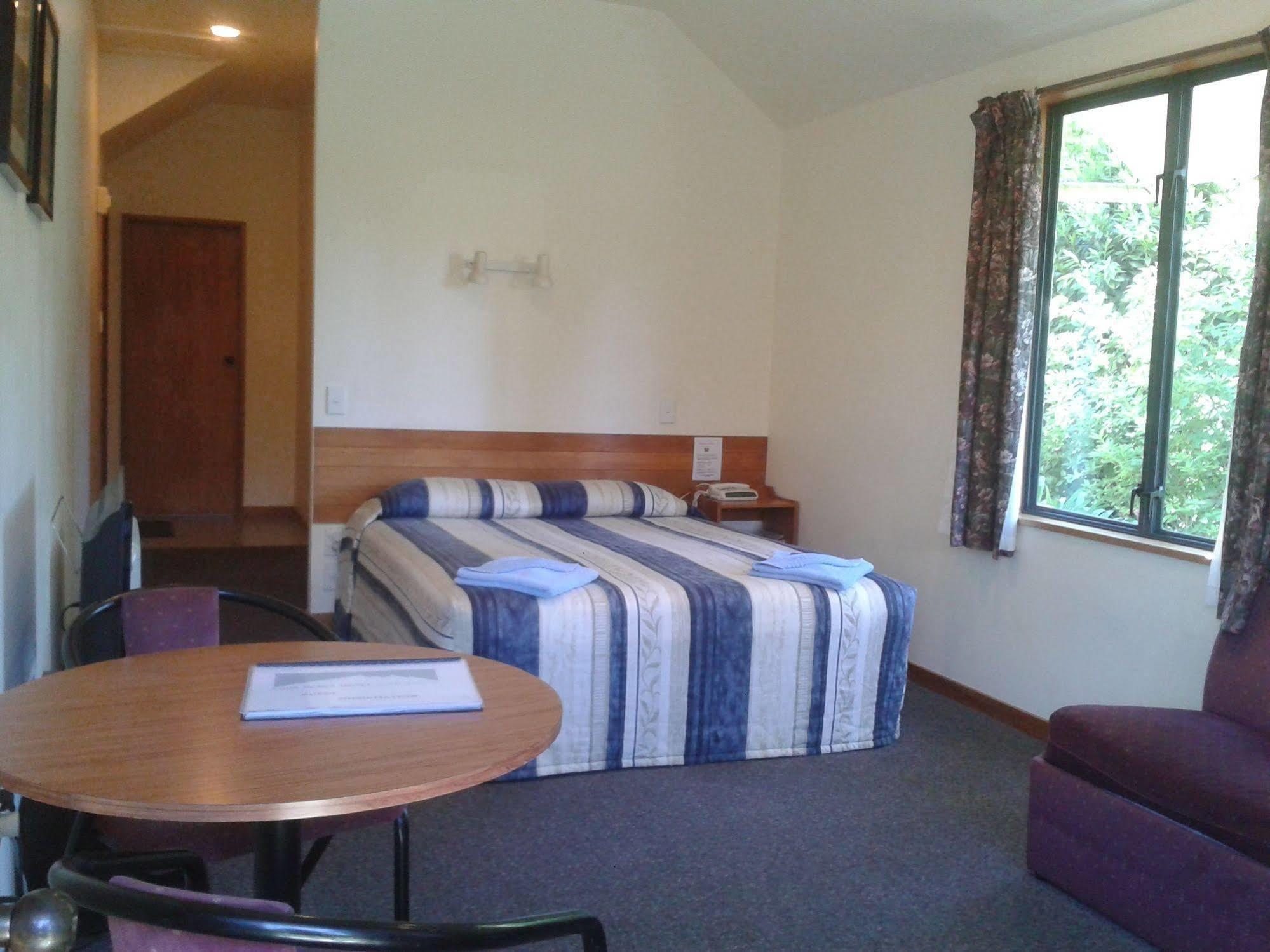 Four Peaks Motel Geraldine Luaran gambar