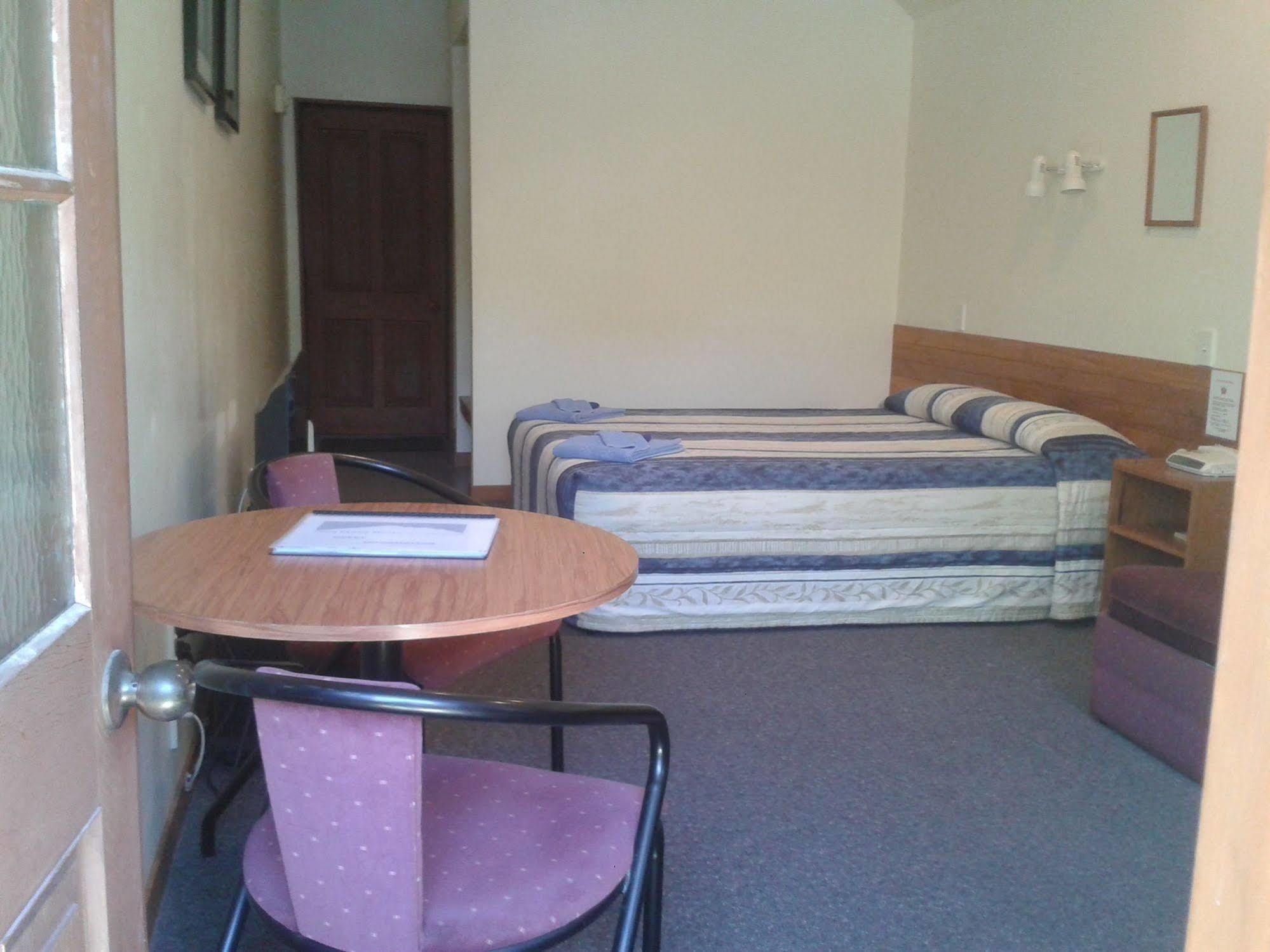 Four Peaks Motel Geraldine Luaran gambar